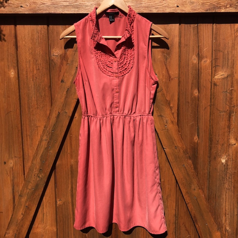 Rusty Pink Sleeveless, Ruffled Collar Dress
